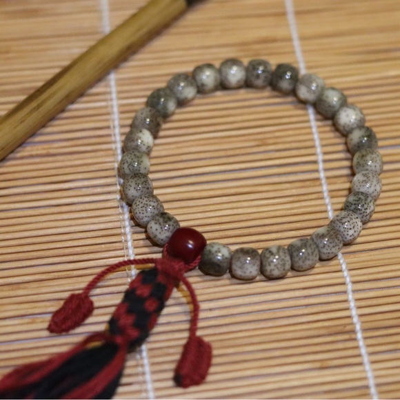 Natural Colorful Bodhi Seed Bracelet - Picture 2 of 6